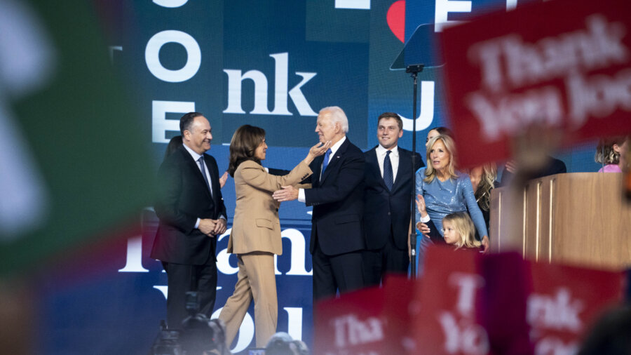 Harris Has Edge in 'Jump-Ball Election' as Voter Fears About Biden's Age Allayed: Former Democratic State Rep