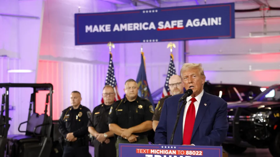 Trump, Vance Pledge to Reduce Crime, ‘Re-Fund Police’