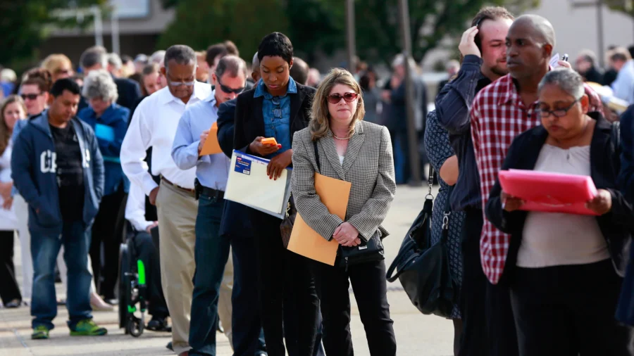 Job Hunting Hits 10-Year High Amid Worker Dissatisfaction: NY Fed Survey