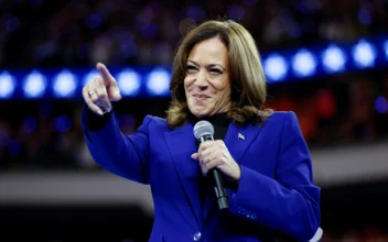 Harris’s Campaign Strategy to ‘Get People Enthused’ on Last Day of DNC, in Coming Weeks: Democratic Strategist