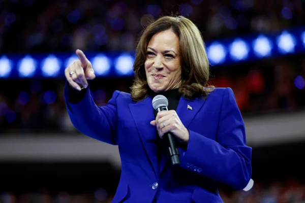 Harris’s Campaign Strategy to ‘Get People Enthused’ on Last Day of DNC, in Coming Weeks: Democratic Strategist