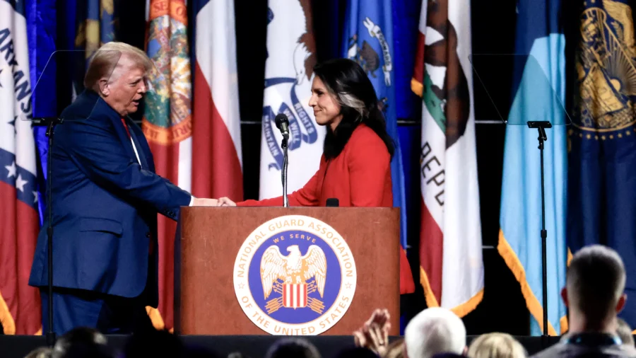 Former Democrat Tulsi Gabbard Endorses Trump