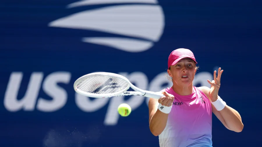 US Open: No. 1 Ranked Swiatek Wins First Round Match