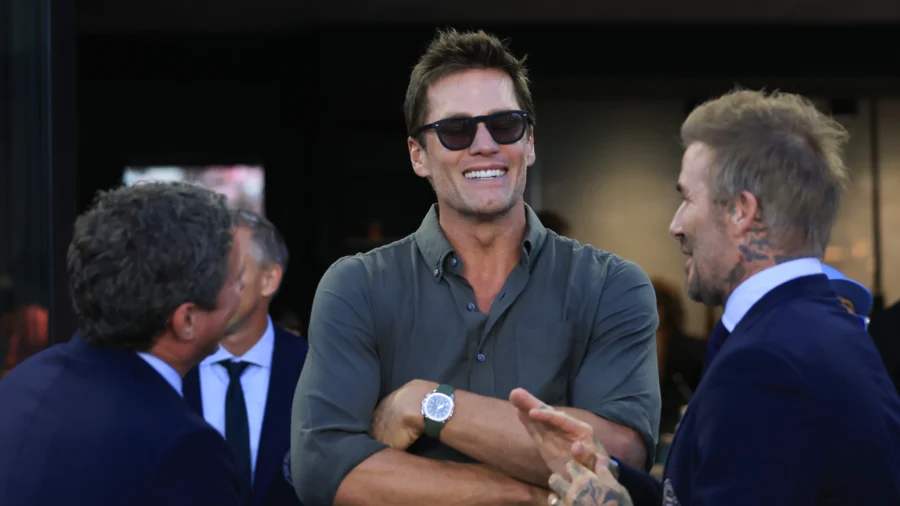 NFL to Restrict Tom Brady's TV Job If Approved as Part-Owner of Raiders