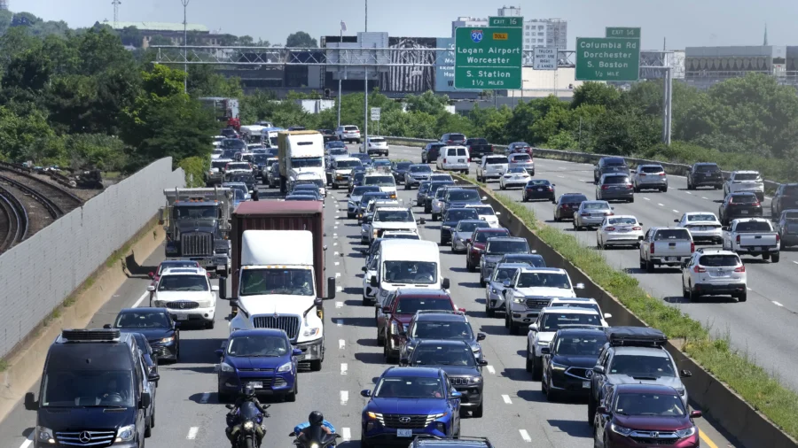 Traveling Over Labor Day Weekend? Have a Back-Up Plan for Cancellations and Delays, and Be Patient