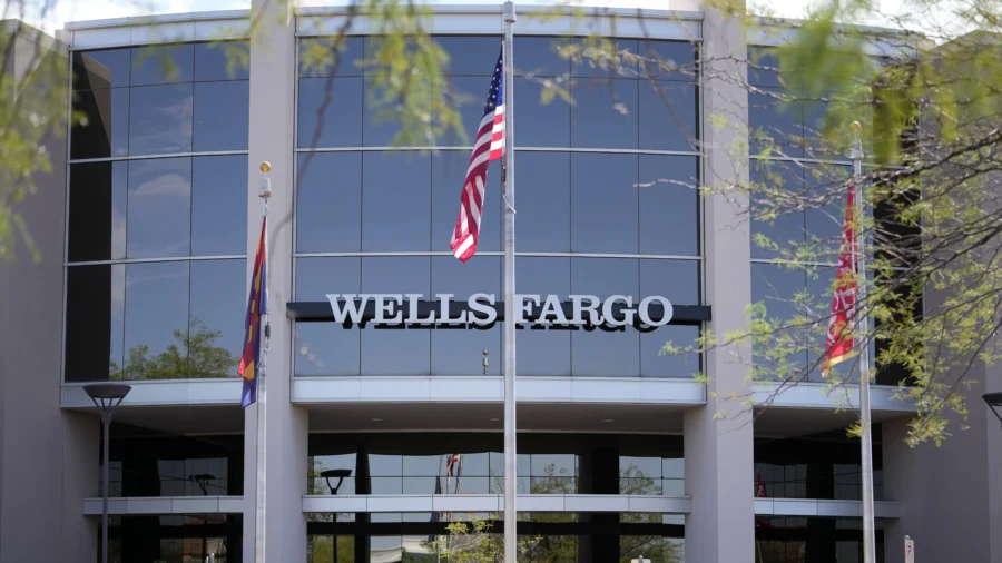 Wells Fargo Employee Dies at Work, Body Found 4 Days Later