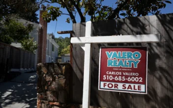 US Pending Home Sales Index Hits Lowest Level Ever