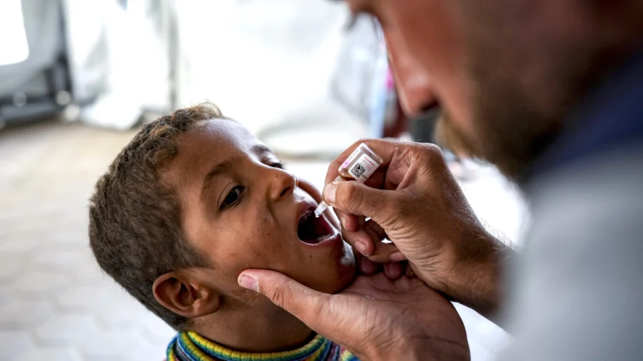 UN Begins Mass Polio Vaccination Campaign in Gaza