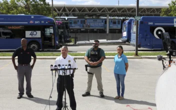 Police Say 4 People Fatally Shot on Chicago-Area Subway Train