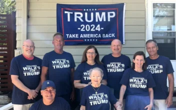 Trump on Walz Family Photo: It’s a Great Honor to Have Your Endorsement