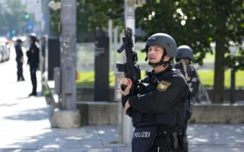 Munich Police Kill Armed Man During Exchange of Fire Near Museum and Israeli Consulate