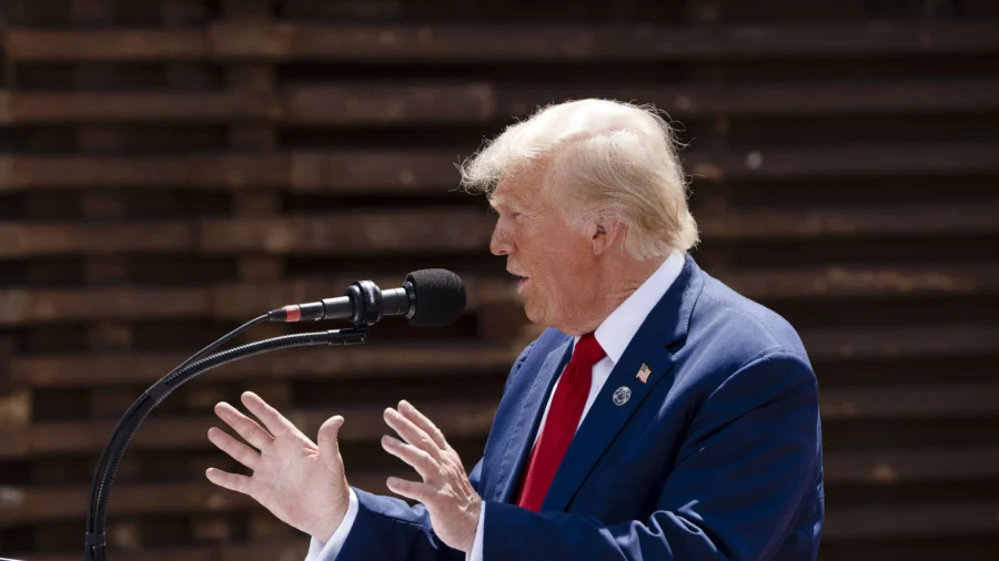 Trump Speaks at Gathering of Police in North Carolina