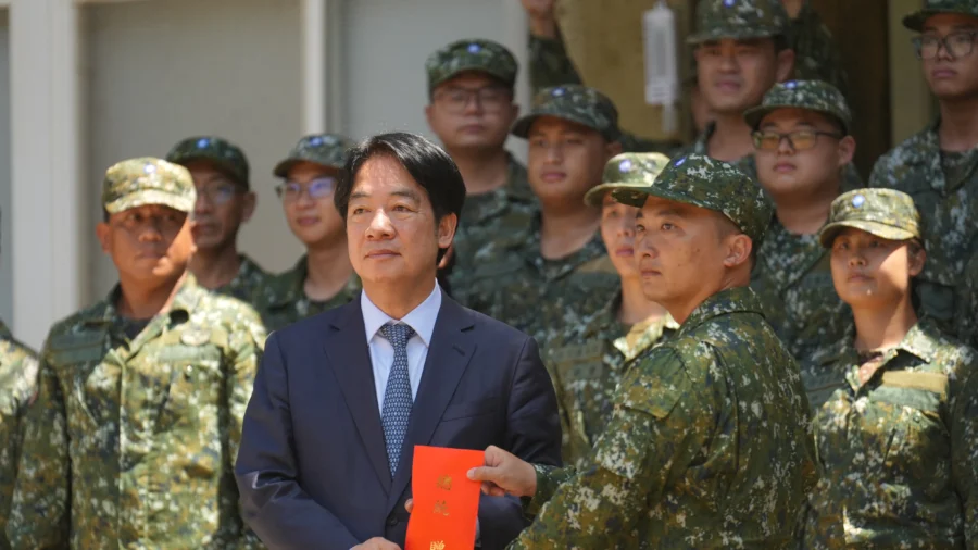 Taiwan President Inspects Troops Base Near China