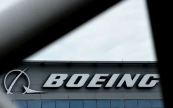 Boeing Reaches Tentative Labor Deal With 25 Percent Pay Hike, New Plane Commitment