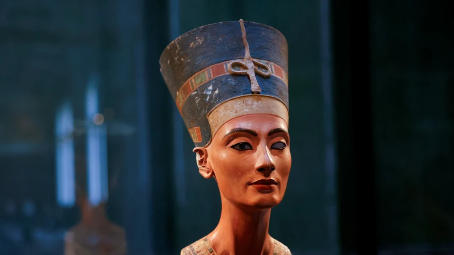 Egyptian Archaeologist Calls on Berlin to Return Nefertiti Bust