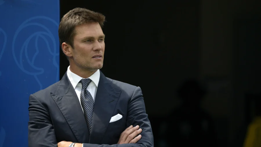 Tom Brady Takes First Steps in His Transition From Football Field to TV Booth