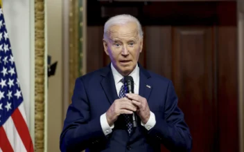 Biden Welcomes UConn Men’s Basketball Team to White House