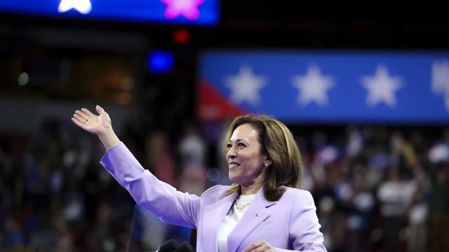 Harris Campaigns in Charlotte, North Carolina