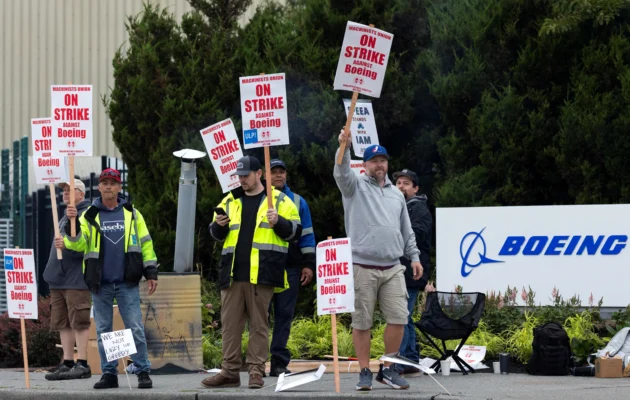 33,000 Boeing Workers Go On Strike After Overwhelmingly Rejecting Contract Deal