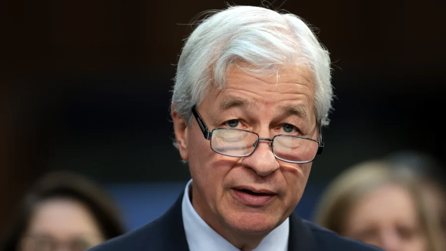 JPMorgan CEO Hints at Looming Crisis Worse Than Recession