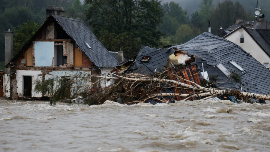 Central European Flooding Widens as Death Toll Rises