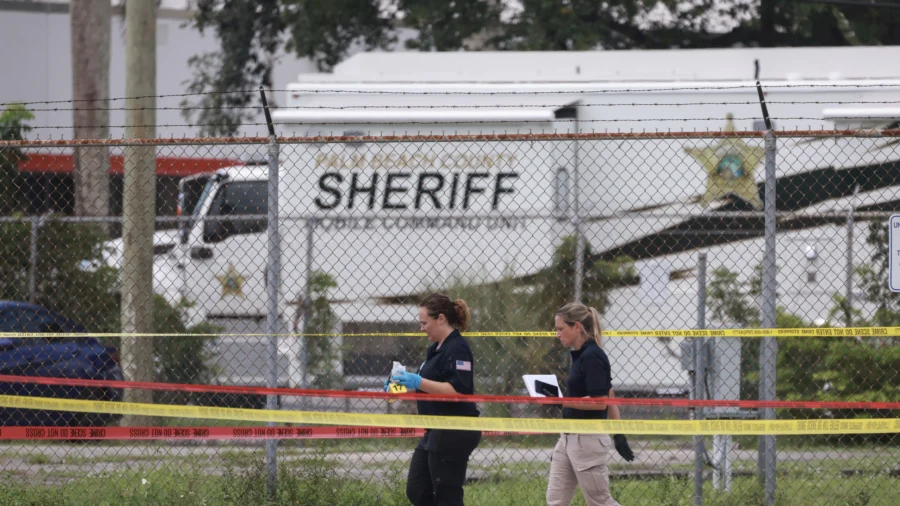 Americans Need to Expect More From Law Enforcement and Government: Expert