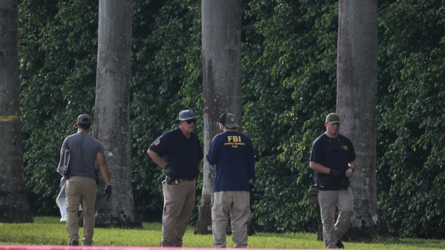 Intelligence Specialist Reacts to Apparent Assassination Attempt on Trump