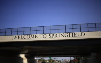 Springfield Mayor Assumes Emergency Powers as Threats Pour In