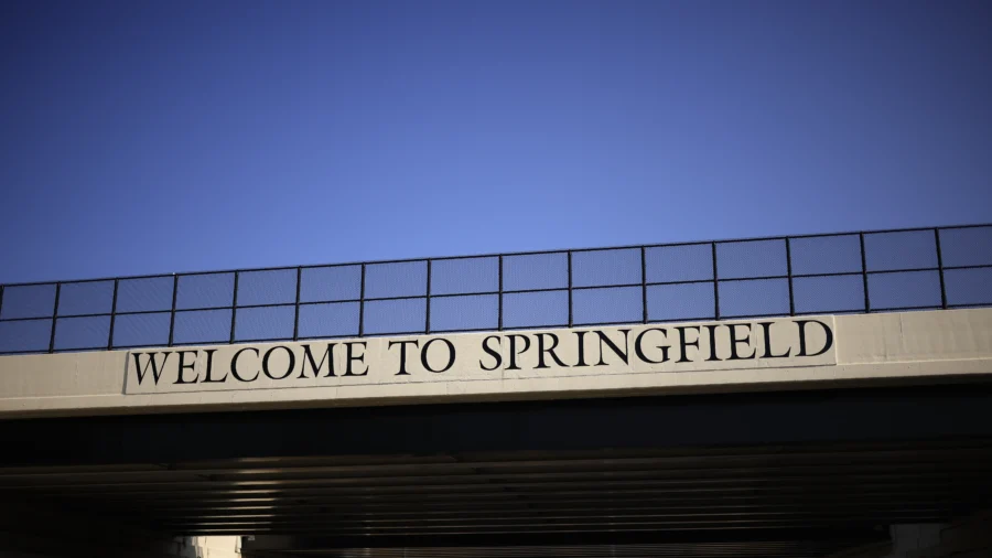 Springfield Mayor Assumes Emergency Powers as Threats Pour In