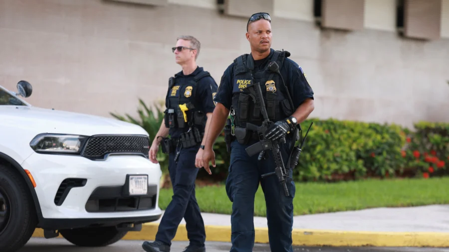 Law Enforcement Should Reallocate Resources to Protect Candidates: Former SWAT Sniper