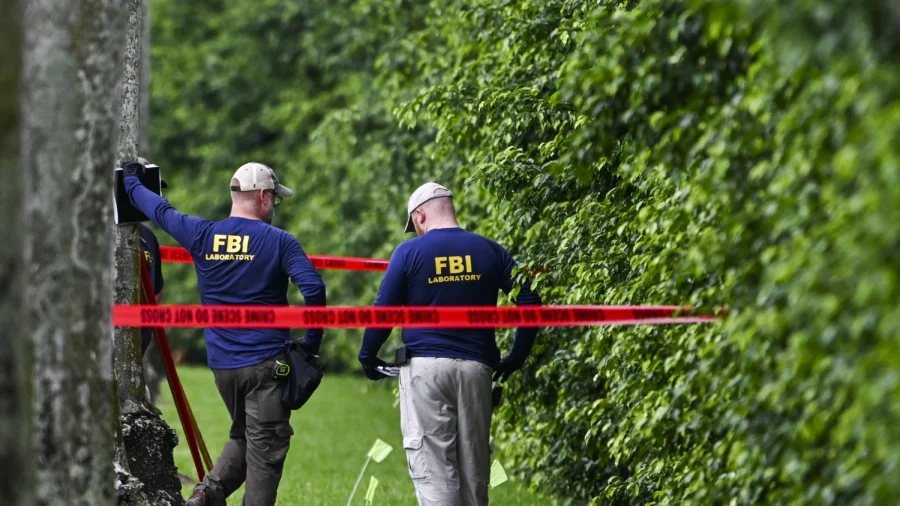 Concerns of Information Leaking Regarding Trump's Location: Strategist