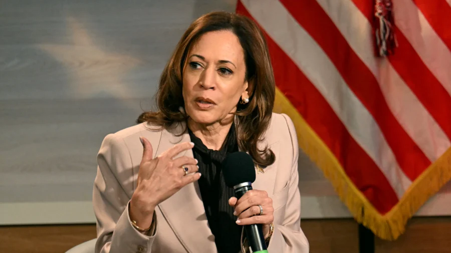 Over 400 Economists and Ex-officials Endorse Harris