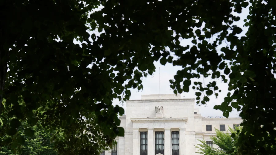 Fed Needs Clear, Rules-Based Approach to Increase Predictability for Consumer Planning: Economist