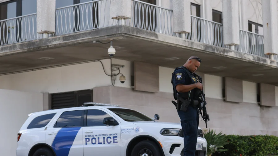 Experts Give Insights on Letter Allegedly Written by Suspect in 2nd Trump Assassination Attempt