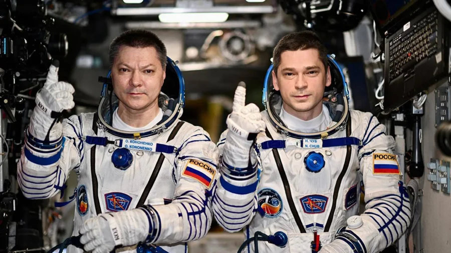 2 Russians Set Record for Longest Single Stay on International Space Station