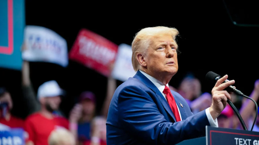 Trump Campaigns in Mint Hill, North Carolina