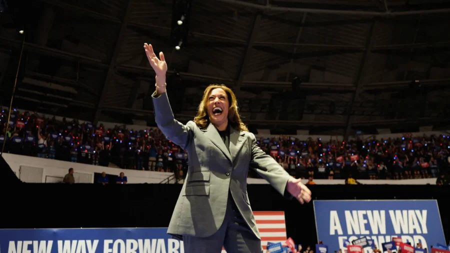 Harris Campaigns in Pittsburgh
