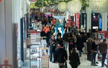 US Holiday Spending on Buy Now, Pay Later to Hit Record Due to Debt-Laden Shoppers