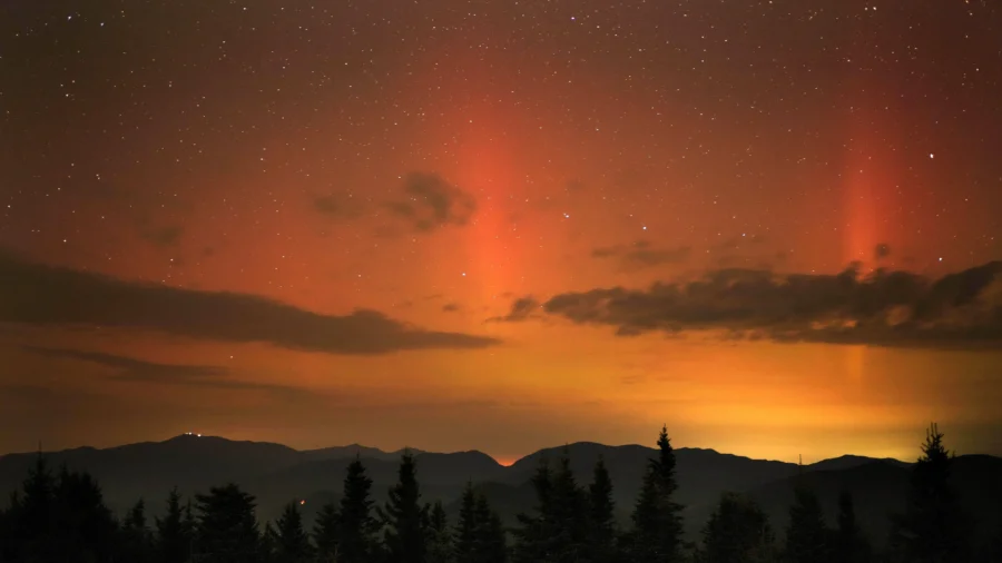 Solar Storms May Cause Faint Auroras Overnight in Parts of Northern Hemisphere