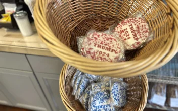 Pennsylvania Bakery’s ‘Cookie Poll’ Inspires Red and Blue Voters Alike