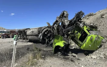 5 People Killed in 4-vehicle Chain Reaction Crash on Central Utah Highway