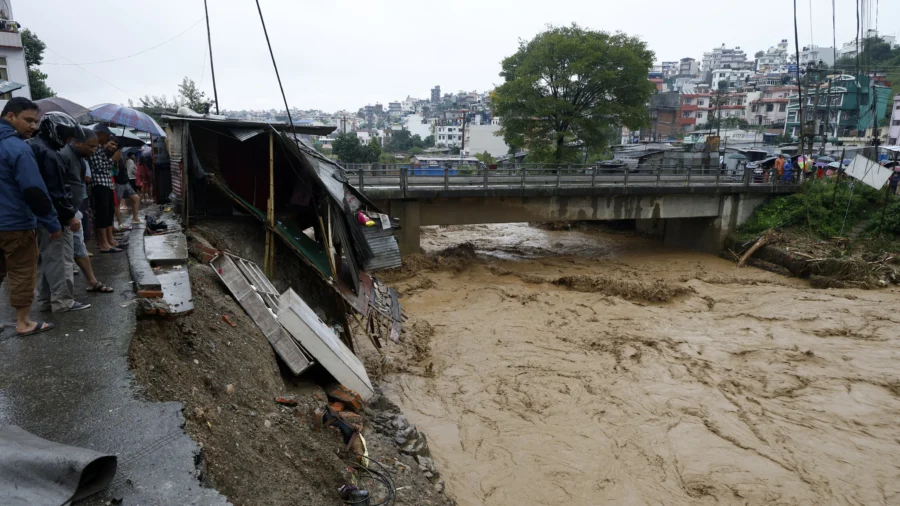 Flooding Deaths in Nepal Reach 193 as Recovery Work Is Stepped Up