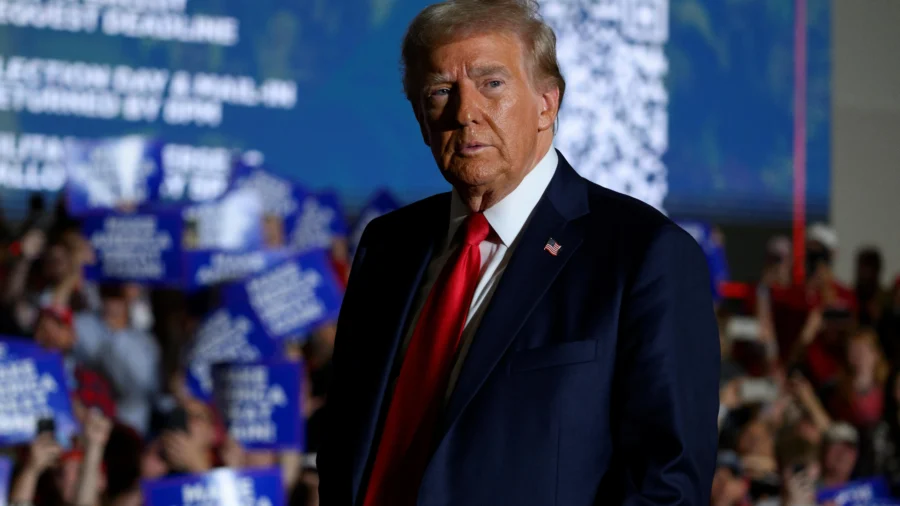Trump Campaigns in Erie, Pennsylvania
