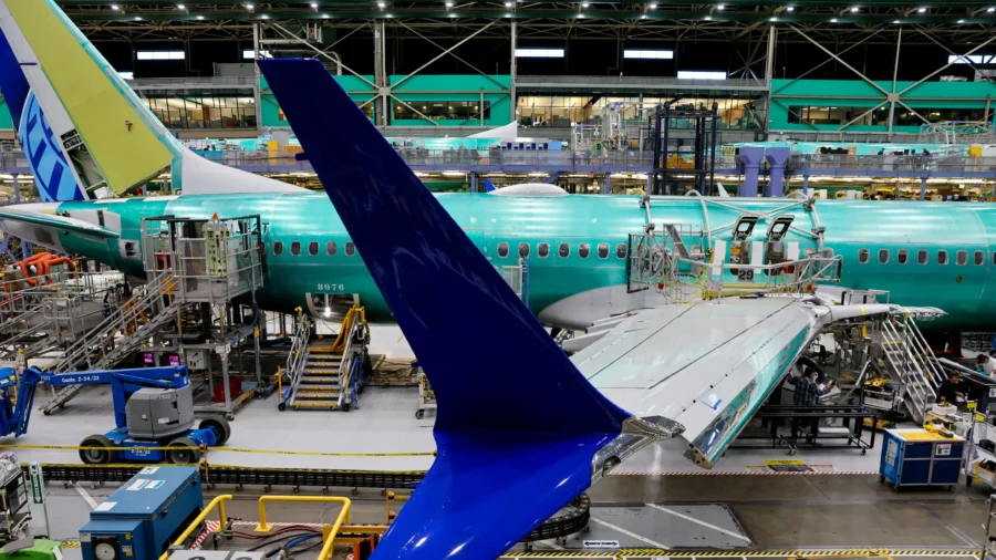 FAA Issues Alert Over Jammed Rudder Risks on Boeing 737s