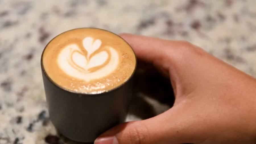 Morning Coffee Lowers Early Death Risk, Study Suggests