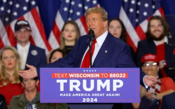 Trump Delivers Campaign Remarks in Waunakee, Wisconsin