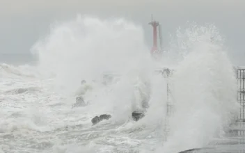 Weakening Typhoon Krathon Forecast to Make Landfall on Taiwan Coast