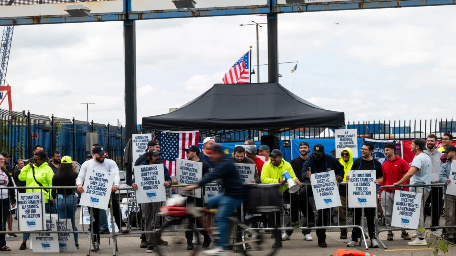 Keep a Week's Worth of Necessities Stocked Up, But No Need to Panic Over Port Strike: Supply Chain Analyst