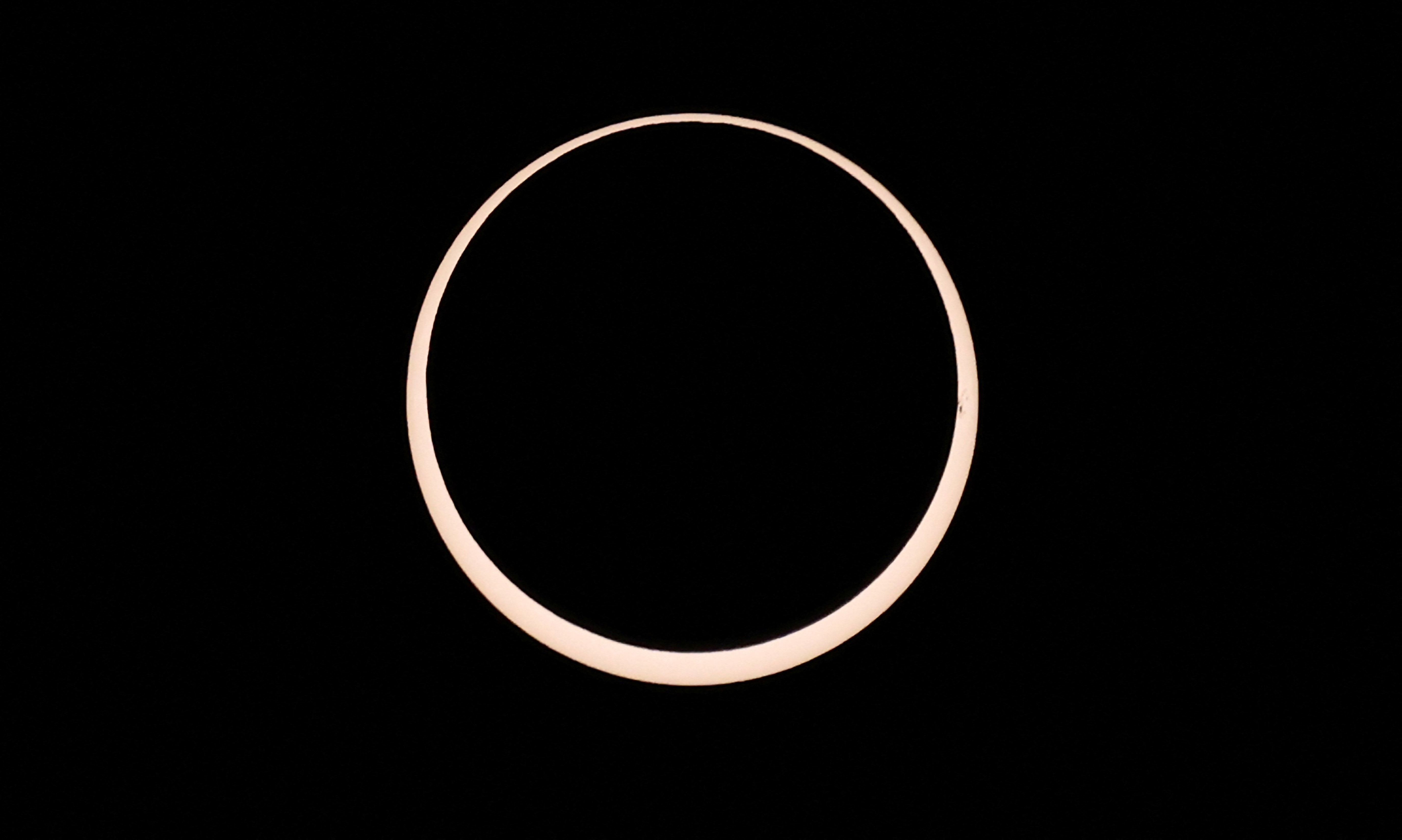 Solar Eclipse Shines ‘Ring of Fire’ Over Easter Island and Patagonia NTD