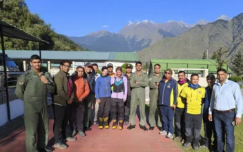 American and British Climbers Who Lost Tent and Gear on Indian Himalayan Peak Rescued After 3 Days